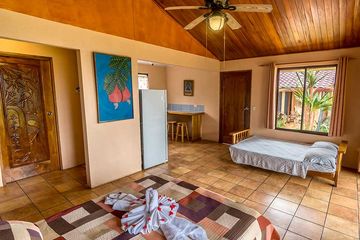 Hotel Nepenthe Suite 06