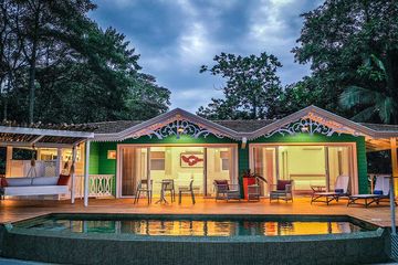 Tortuga Lodge Miss Florentina Villa Veranda Pool